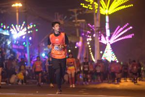 BIB: 216
                            <button type="button" onclick="openModal(18285449)" class="btn btn-primary btn-sm float-right btn-popup" data-toggle="modal" data-target=".modal-high-quality">
                        <i class="fas fa-shopping-cart"></i> Add to Cart
                    </button>
                                            <button type="button" onclick="isThisMe(18285449, true)" class="btn btn-success btn-sm float-right btn-popup btn-isme hidden" data-toggle="tooltip" data-placement="bottom" title="นี่คือรูปของคุณใช่ไหม คลิกที่นี่เพื่อเอาเข้าอัลบั้ม">
                        <i class="fas fa-plus"></i> Add to album
                    </button>
                    <button type="button" onclick="isThisMe(18285449, false)" class="btn btn-warning btn-sm float-right btn-popup btn-isnotme hidden">
                        <i class="fas fa-ban"></i> Remove from album
                    </button>